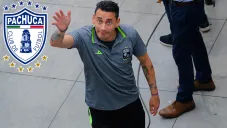 Sambueza saluda a los aficionados