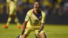 Mateus Uribe en lamento durante un encuentro contra León