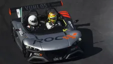 Esteban Gutiérrez, conduce en la Copa de Nacional