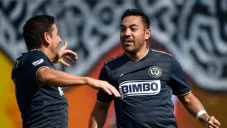Marco Fabián celebra gol contra DC United