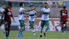 Juan Basulto festeja su gol frente a Atlas en la Copa MX