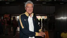 Chucho Ramírez, en el AICM en la salida de Pumas rumbo a Tijuana