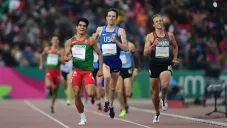 José Villarreal gana el oro en los 1500 metros planos