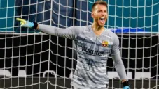 Neto durante un juego con el Barcelona