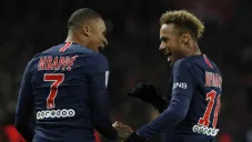 Kylian Mbappé y Neymar celebrando una anotación