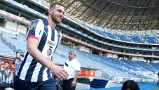 Vincent Janssen en su presentación con Rayados