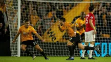 Ruben Neves celebra gol contra el Manchester United