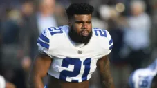 Ezekiel Elliott durante un juego de los Cowboys