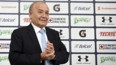 Guillermo Álvarez, presidente de Cruz Azul, durante una conferencia de prensa