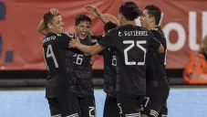 Jugadores del Tri celebran gol contra Estados Unidos