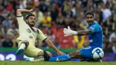 Henry Martín anota en puerta de los Gallos