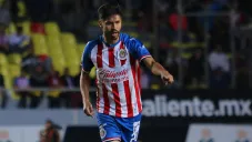 Oribe Peralta, durante un duelo con las Chivas