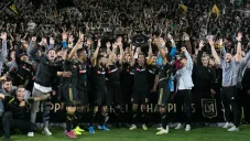 Carlos Vela levanta el título en la MLS