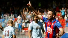 Eduardo Expósito festeja su gol ante el Celta