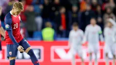 Martin Odegaard se lamenta en juego contra España