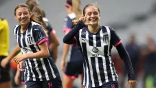 Aylin Aviléz festeja un gol