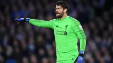 Alisson en un juego del Liverpool