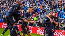 Festejo de jugadores del Philadelphia