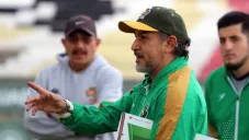 Raúl Gutiérrez en su primer práctica como DT de Potros UAEM