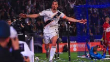 Zlatan festeja gol con el Galaxy