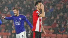 Jugador del Southampton lamenta gol del Leicester
