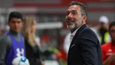 Gustavo Matosas se sorprende en un juego