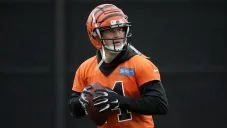 Andy Dalton durante un entrenamiento con Cincinnati Bengals
