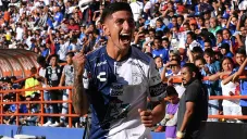 Víctor Guzmán festeja un gol con el Pachuca