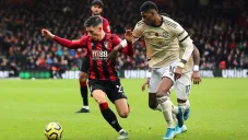 Rashford y Wilson pelean por el esférico