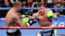 Canelo y Kovalev en su pelea en Las Vegas