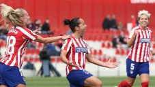 Charlyn Corral festejando gol