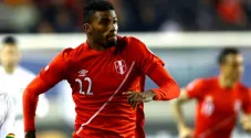 Carlos Ascues con la Selección Peruana
