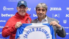 Aguirre posa con la playera del Leganés