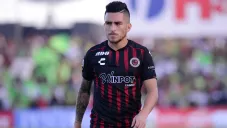 Bryan Carrasco durante un duelo con Veracruz