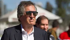 Jorge Vergara llegando a las instalaciones de Chivas