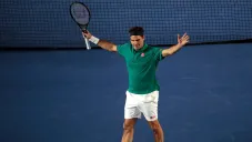 Roger Federer en partido en México