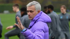 Mourinho en un entrenamiento con el Tottenham