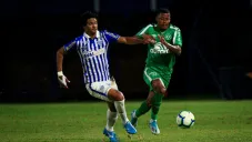 Jugador del Chape deja un hombre en el camino