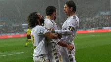 Marcelo y Ramos celebran con Carvajal su anotación