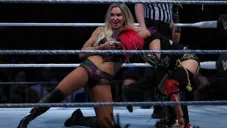 Acción de la pelea en la Arena Ciudad de México