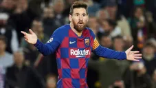 Leo Messi durante un duelo con el Barcelona