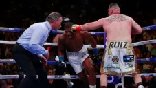 Andy Ruiz y Anthony Joshua durante la primera pelea