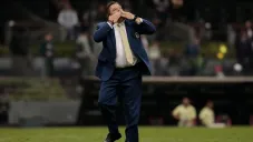 Miguel Herrera le envía besos a la afición azulcrema