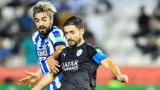 Pizarro pelea por el balón ante el Al-Sadd