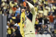 Nicolás Benedetti celebrando su anotación ante Xolos