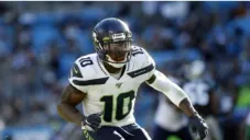 Josh Gordon en un juego con Seattle