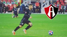 Luciano Acosta durante un partido con el DC United