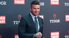 David Beckham posa para los medios de comunicación