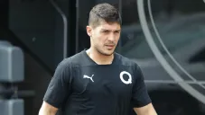 Javier saliendo de un entrenamiento de Gallos