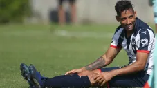 Jonathan Urretaviscaya en acción con Rayados sub 20
